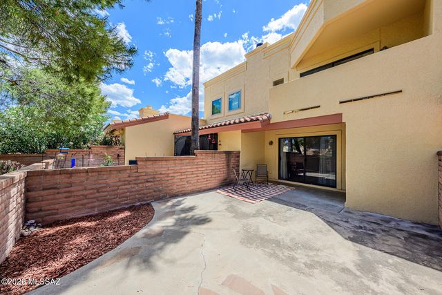 10127 E Arizmo Street, Tucson, AZ 85748