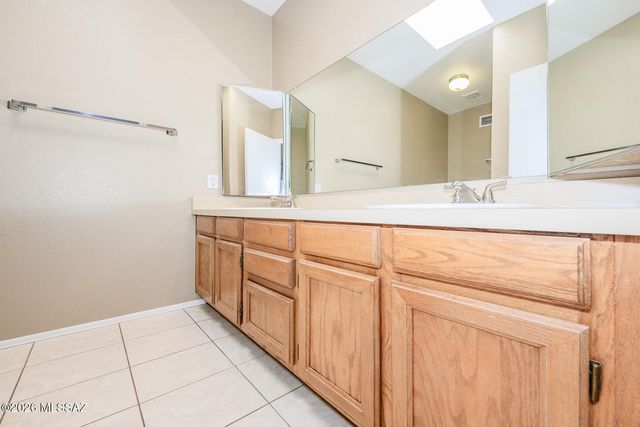 10127 E Arizmo Street, Tucson, AZ 85748