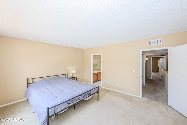 10127 E Arizmo Street, Tucson, AZ 85748