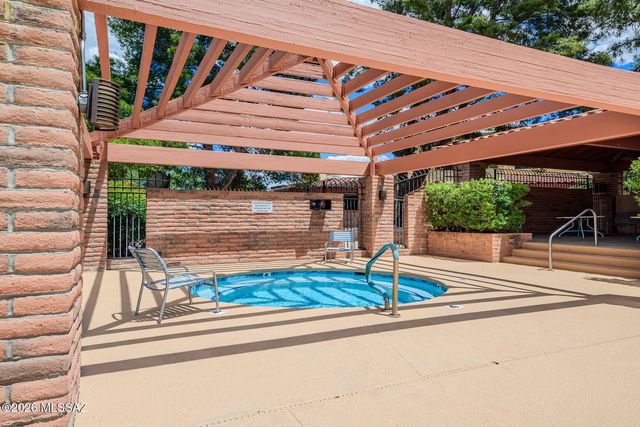 10127 E Arizmo Street, Tucson, AZ 85748