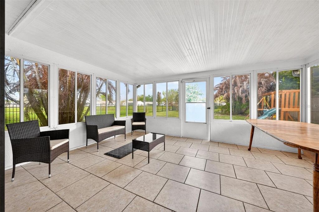 Image 5 of property listing at 5107 DEER CREEK DRIVE, Orlando, FL 32821