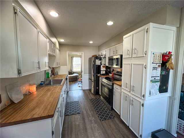 818 Sycamore Street, Lacygne, KS 66040