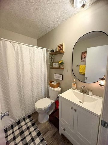 818 Sycamore Street, Lacygne, KS 66040