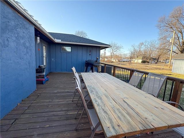 818 Sycamore Street, Lacygne, KS 66040