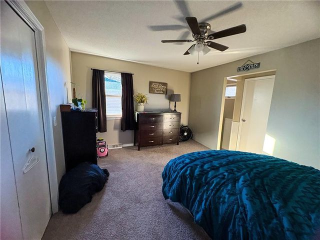 818 Sycamore Street, Lacygne, KS 66040