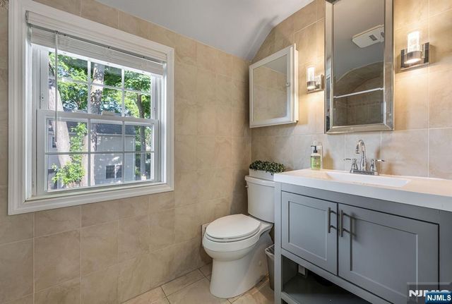 451 Bogert Avenue, Ridgewood, NJ 07450