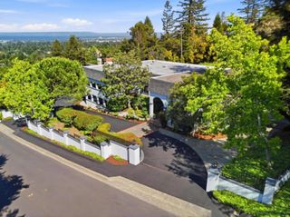 555 Chateau Drive, Hillsborough, CA 94010
