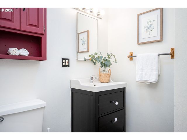 8904 Ne 45TH Ave, Vancouver, WA 98665