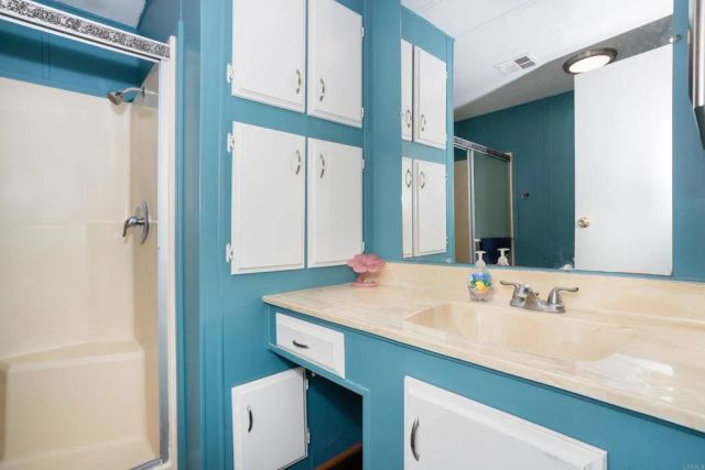 135 Beechwood, Oceanside, CA 92054