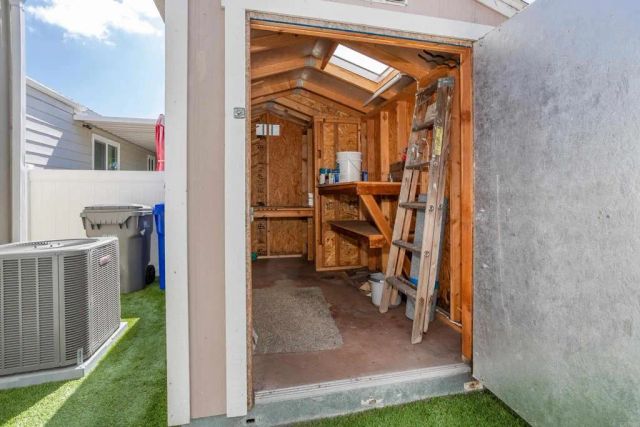 135 Beechwood, Oceanside, CA 92054