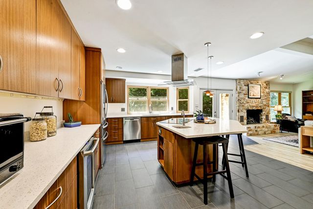 1905 Stoneridge RD, Austin, TX 78746