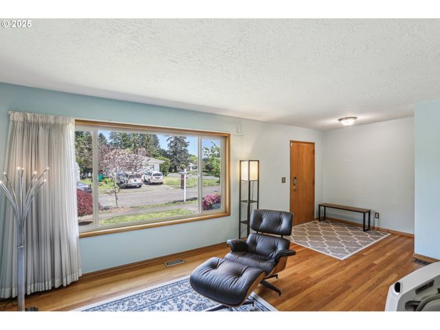 3425 Se 159TH Ave, Portland, OR 97236