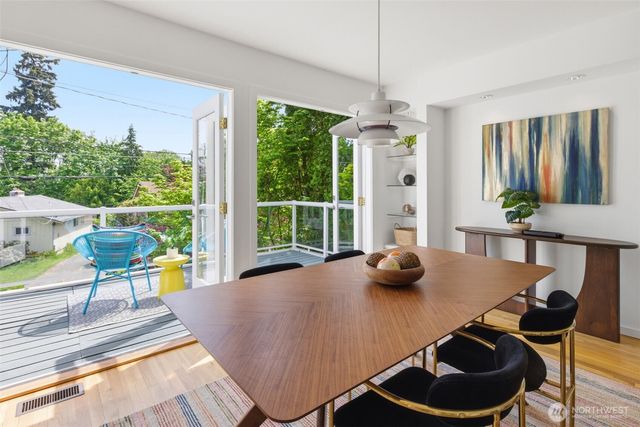 10215 Waters Avenue S, Seattle, WA 98178