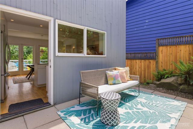 10215 Waters Avenue S, Seattle, WA 98178