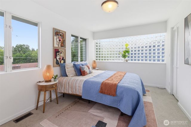 10215 Waters Avenue S, Seattle, WA 98178