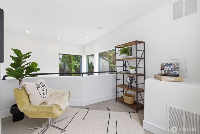 10215 Waters Avenue S, Seattle, WA 98178