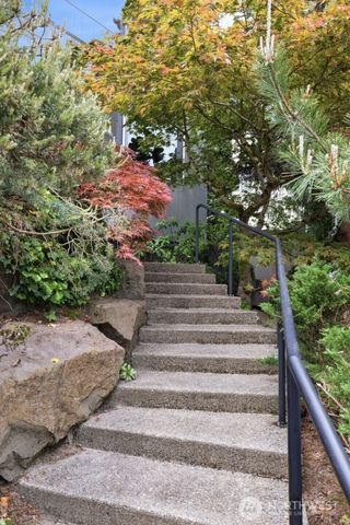 10215 Waters Avenue S, Seattle, WA 98178