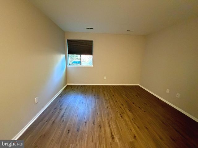 402-A CYPRESS POINT CIR, Mount Laurel, NJ 08054