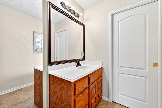 2104 S County Rd 1086, Midland, TX 79706