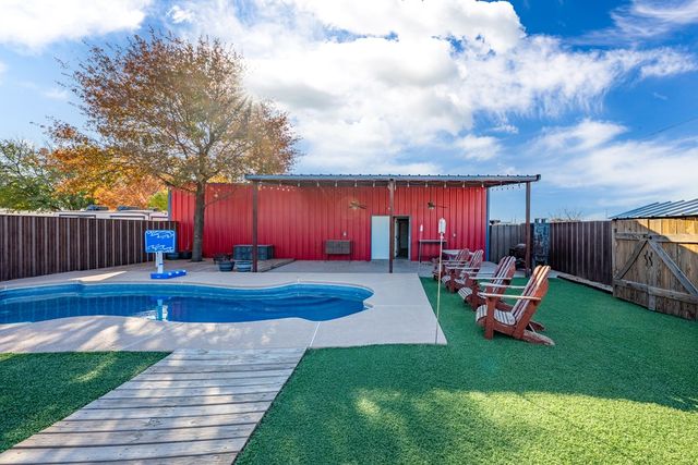 2104 S County Rd 1086, Midland, TX 79706