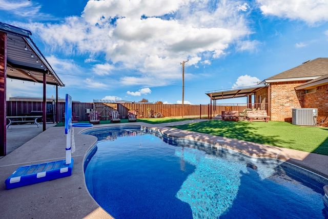 2104 S County Rd 1086, Midland, TX 79706