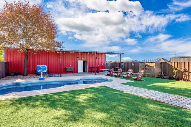 2104 S County Rd 1086, Midland, TX 79706