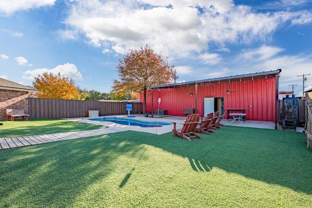 2104 S County Rd 1086, Midland, TX 79706