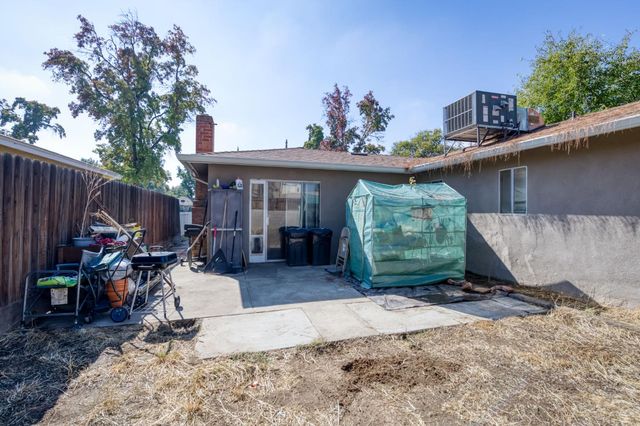 3068 W Fairmont Avenue, Fresno, CA 93722