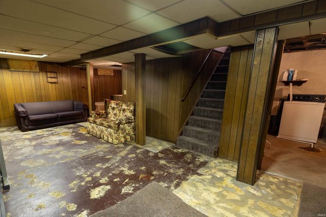 921 Geyer Avenue, Mishawaka, IN 46544