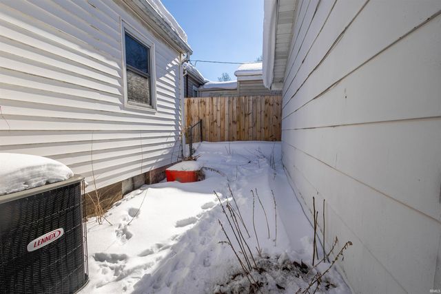 921 Geyer Avenue, Mishawaka, IN 46544