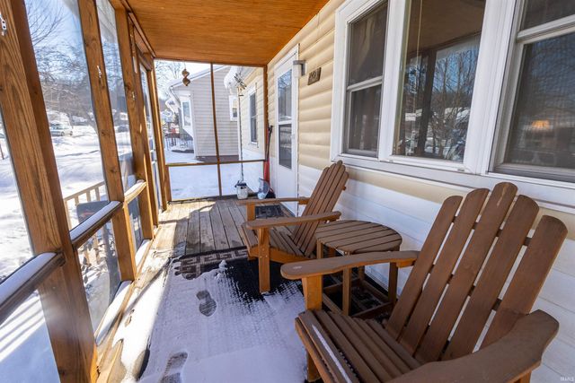 921 Geyer Avenue, Mishawaka, IN 46544