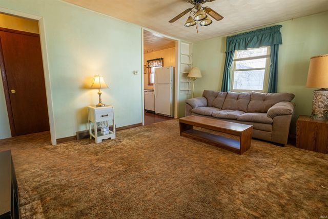 921 Geyer Avenue, Mishawaka, IN 46544