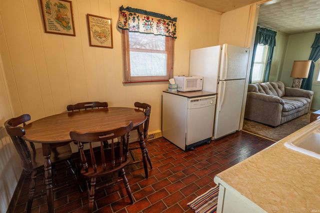 921 Geyer Avenue, Mishawaka, IN 46544