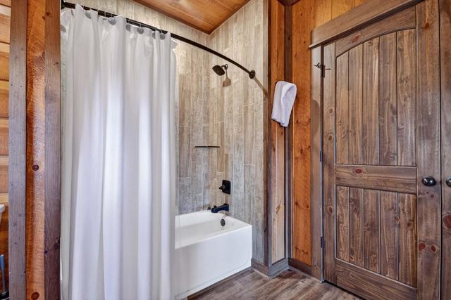 6 Pontoosuc Drive, Mineral Bluff, GA 30559