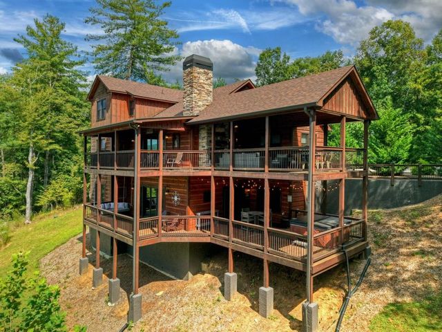 6 Pontoosuc Drive, Mineral Bluff, GA 30559