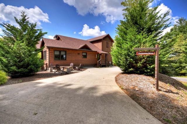 6 Pontoosuc Drive, Mineral Bluff, GA 30559