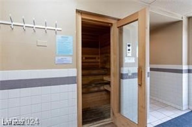 5130 South Jones Boulevard 102, Las Vegas, NV 89118