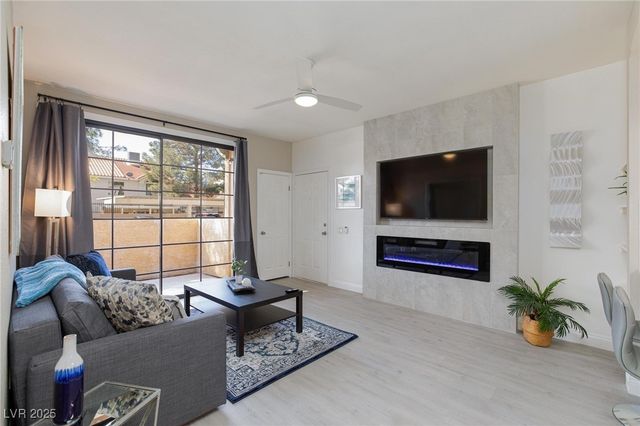 5130 South Jones Boulevard 102, Las Vegas, NV 89118