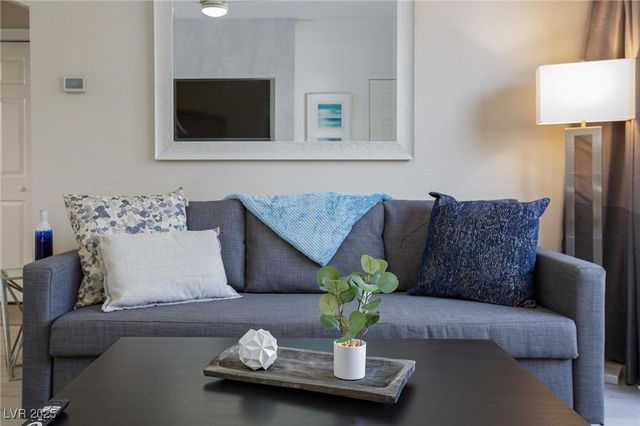 5130 South Jones Boulevard 102, Las Vegas, NV 89118