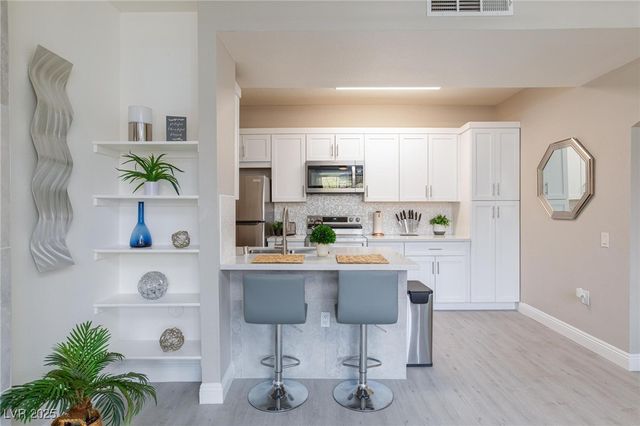 5130 South Jones Boulevard 102, Las Vegas, NV 89118