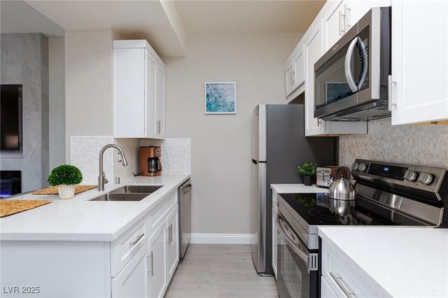 5130 South Jones Boulevard 102, Las Vegas, NV 89118