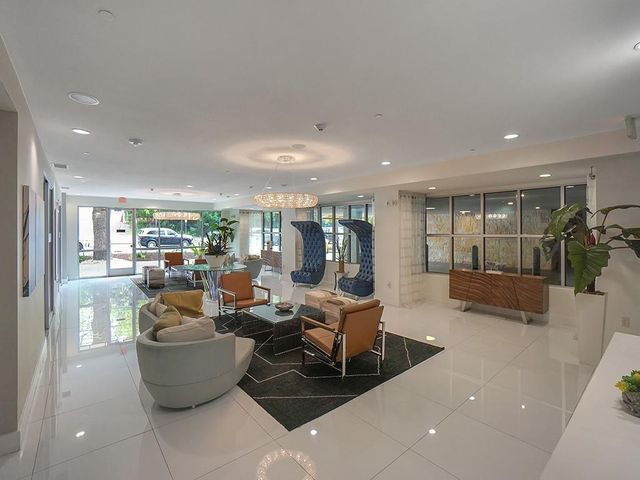 1900 Barton Springs RD 4013a, Austin, TX 78704