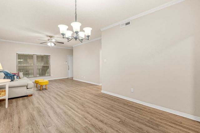 4420 Harlanwood Drive 228, Fort Worth, TX 76109