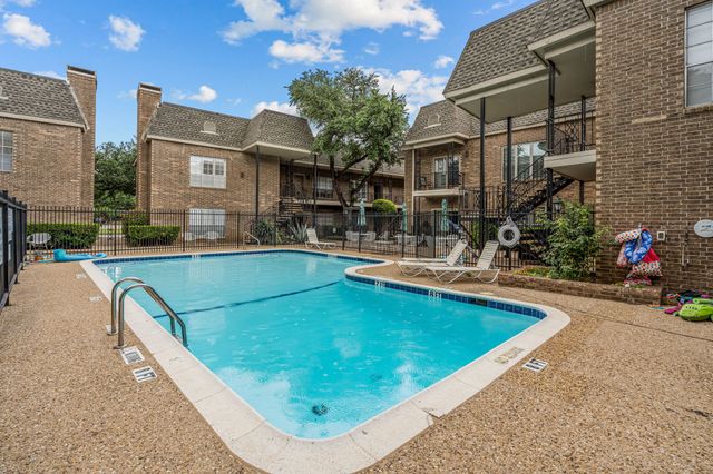 4420 Harlanwood Drive 228, Fort Worth, TX 76109