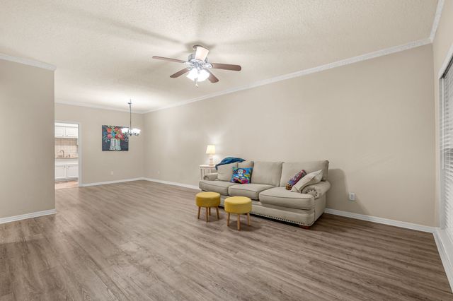 4420 Harlanwood Drive 228, Fort Worth, TX 76109