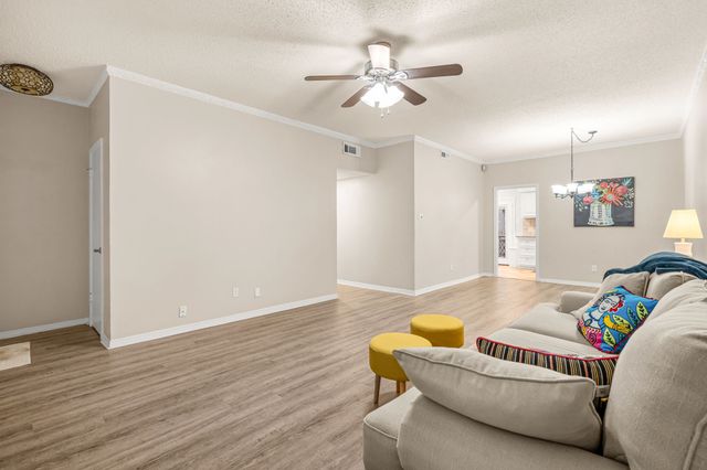 4420 Harlanwood Drive 228, Fort Worth, TX 76109