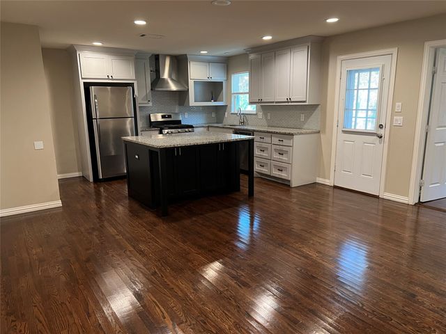 1113 S Idlewild Drive, Sherman, TX 75090