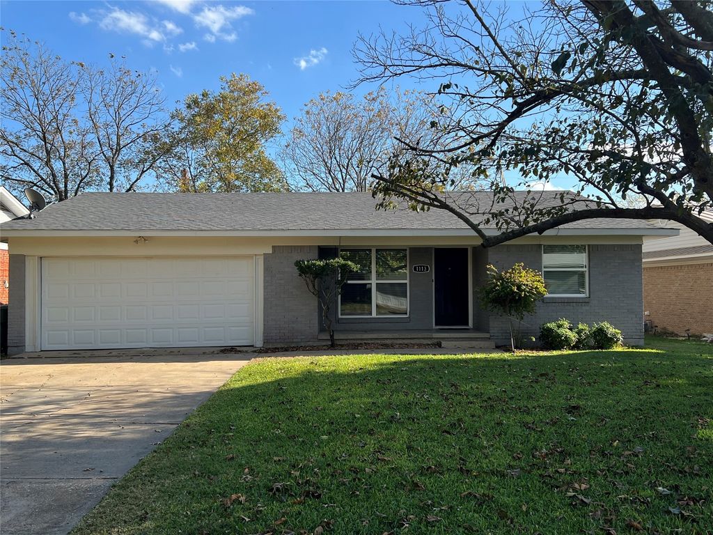 1113 S Idlewild Drive, Sherman, TX 75090