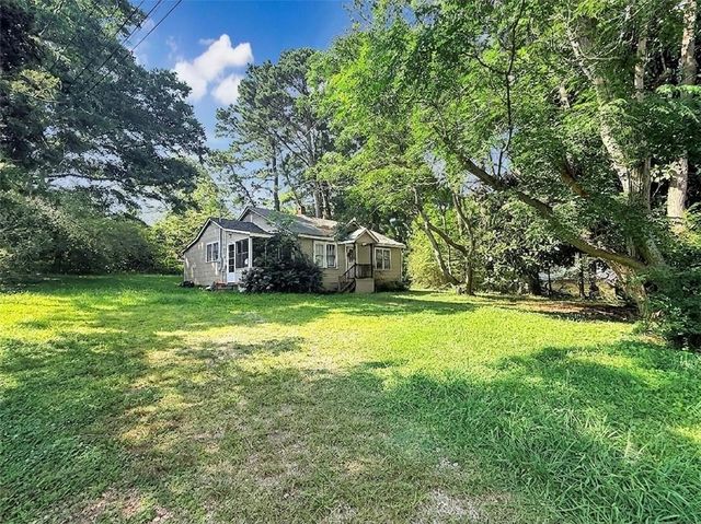 5824 Church Street, Flowery Branch, GA 30542