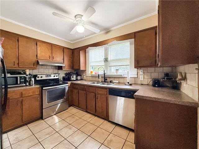 5824 Church Street, Flowery Branch, GA 30542